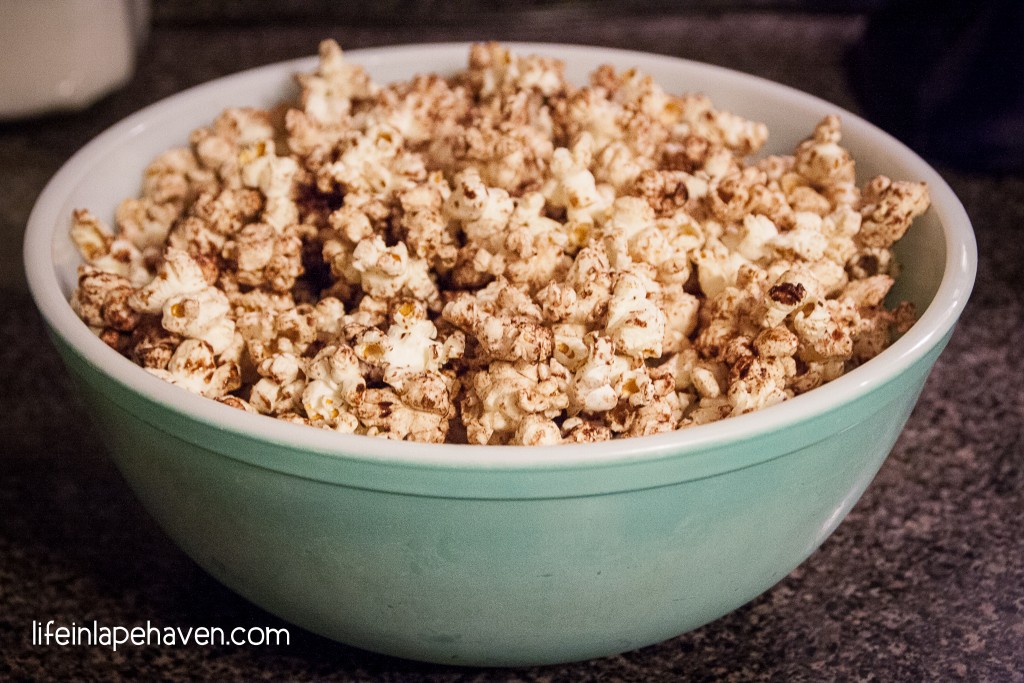 Life in Lape Haven: Cinnamon Sugar Kettle Corn recipe. A quick, tasty, and fairly healthy stovetop popcorn recipe using coconut oil.