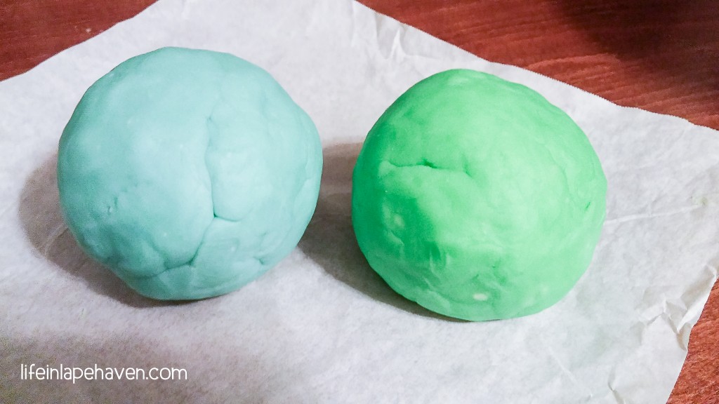 Life in Lape Haven: Tried It Tuesday - Homemade Play-dough. This quick, easy, and super soft and squishy playdough recipe is great for a fun indoor activity that you can put together with ingredients already in your kitchen.