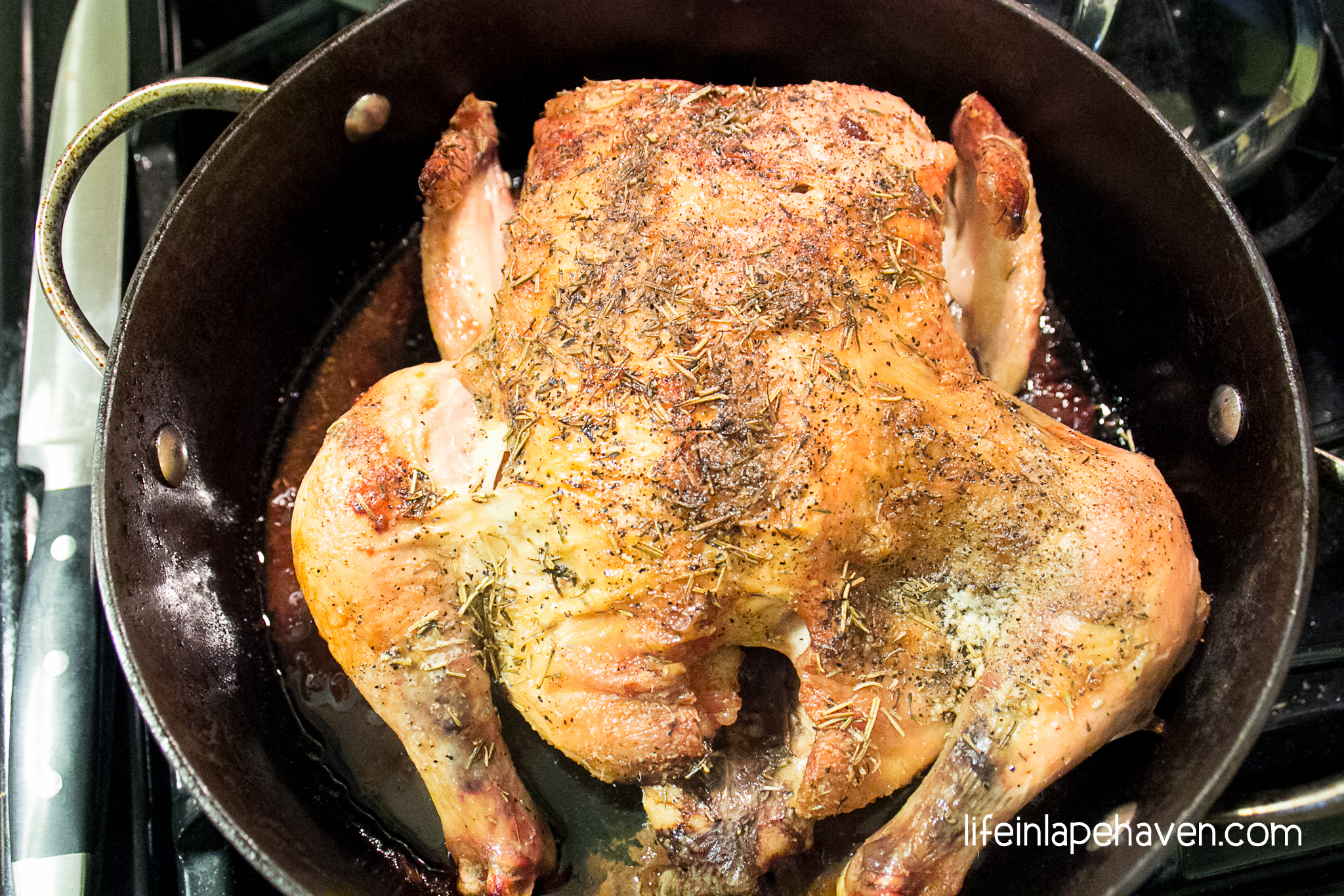 Life in Lape Haven: Tried It Tuesday: Oven Roasted Chicken. Delicious, juicy chicken is easy to make when you roast it in the oven. Seasoned simply with rosemary , thyme, salt, & pepper, cooking the chicken at a high temperature creates a crispy skin and juicy, flavorful chicken. Yum!